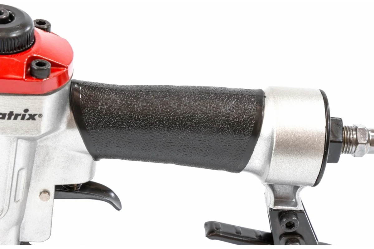 Степлер пневматический для прямоугольных скоб от 6 до 13 мм// Matrix