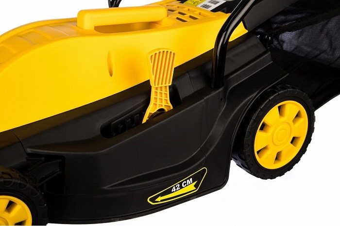 Эл.газонокосилка HUTER ELM-1800T, 1,8 кВт, ширина кошения 42 см, высота кош. 28-55 мм, травосб.45л.