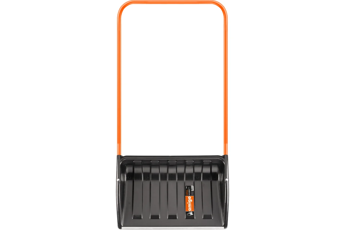 Скрепер для уборки снега. Пластиковый ковш, металлическая ручка.