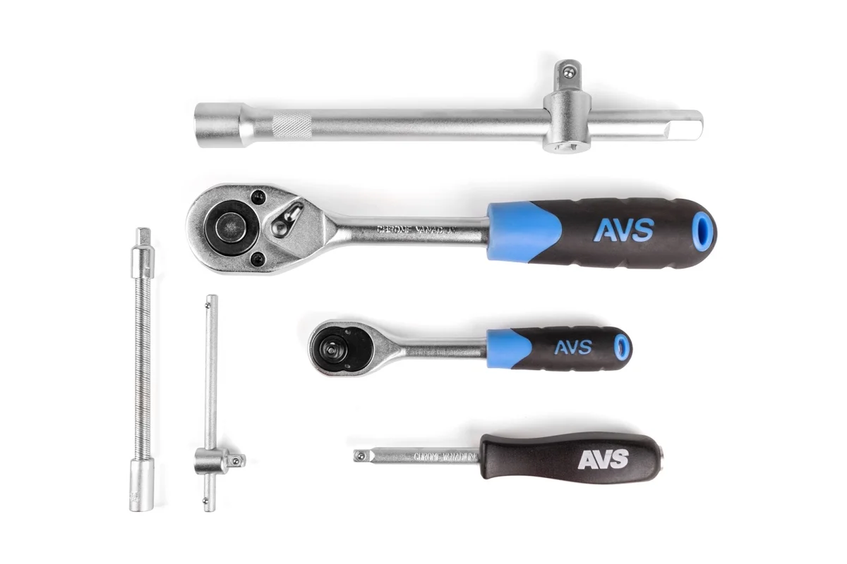 Набор инструментов 82 предмета "MASTER" AVS MTS-82