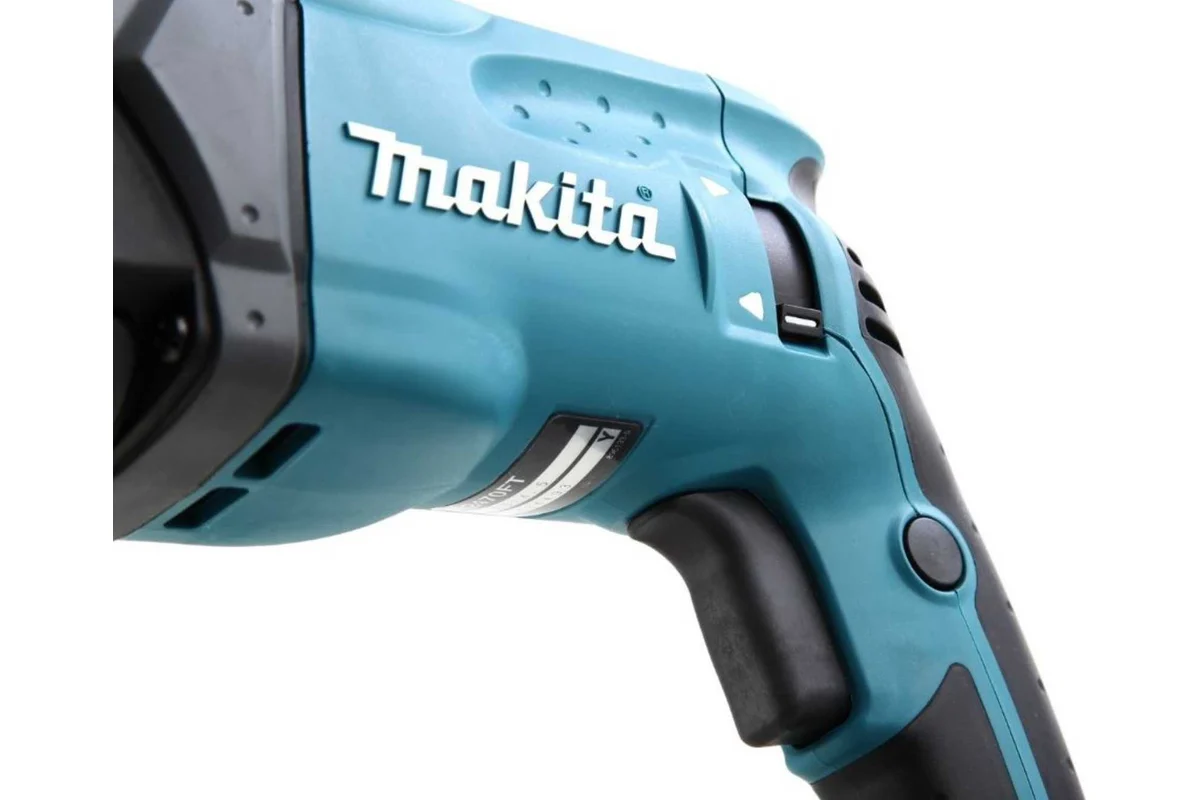 Makita Перфоратор HR 2470FT,  780Вт, SDS+. 3х режимный, 2,7Дж удар, б/съёмный патрон, кейс