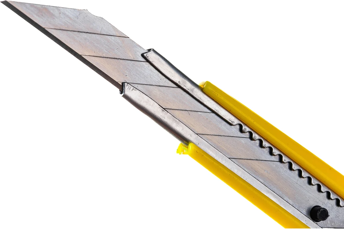 Нож технический 9 мм усиленный пластиковый