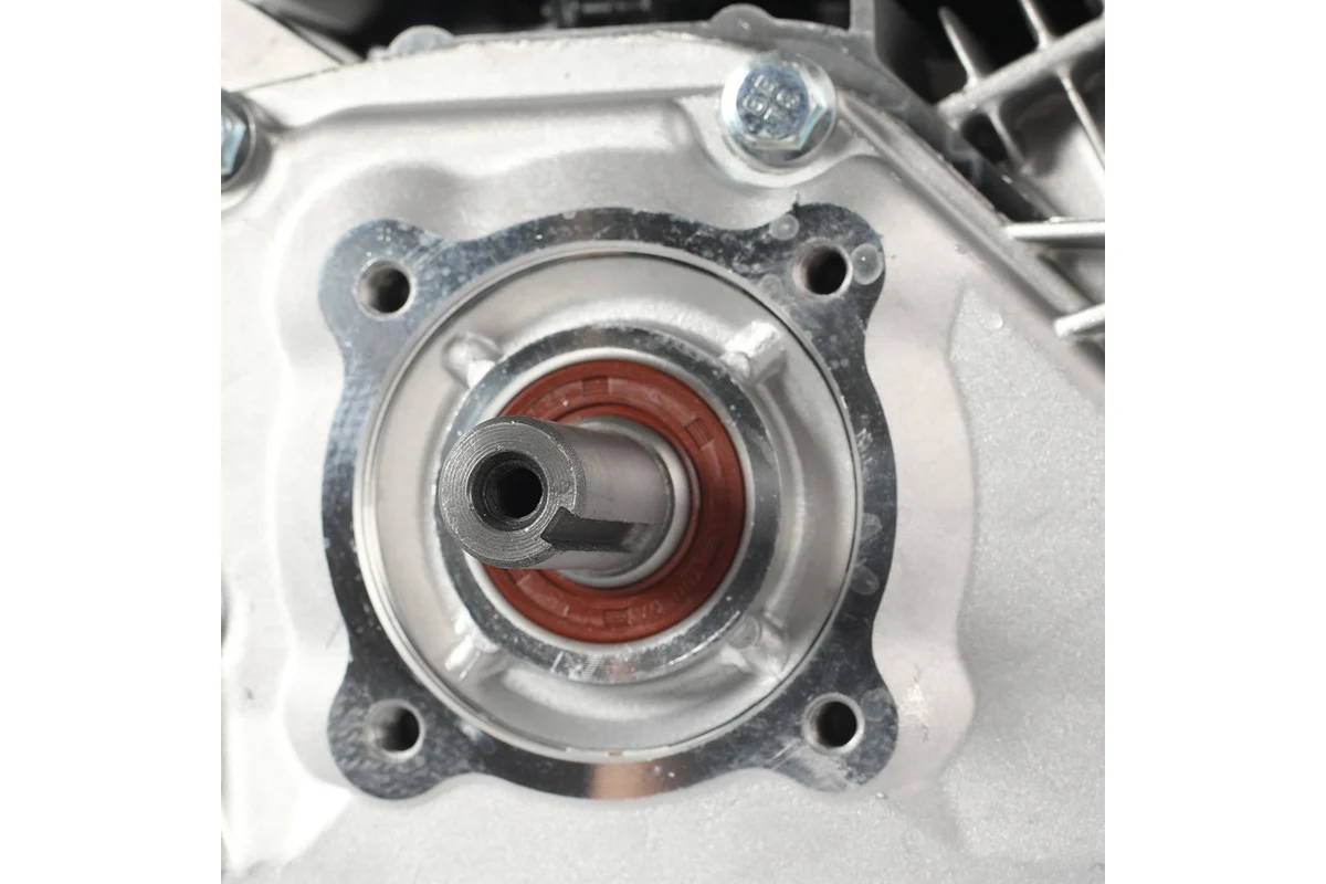 Двигатель бенз.PATRIOT P170 FB-20 M, Мощн. 7,0 л.с.; 208см; 3600об/мин; бак 3,6л.; хвостовик диаметр