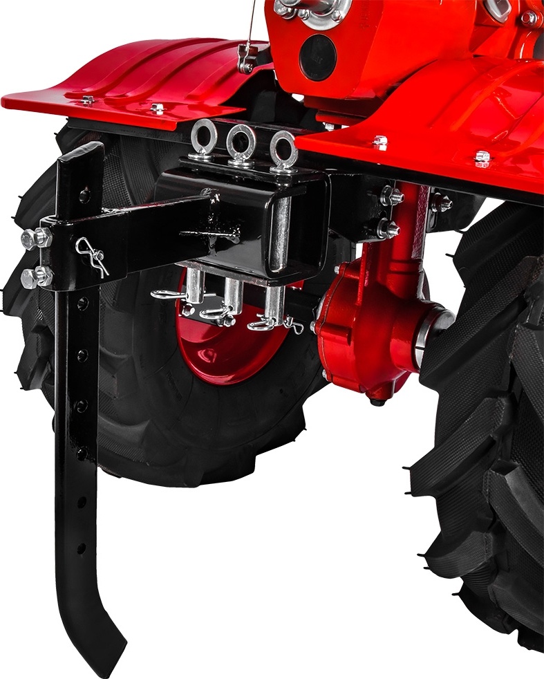 Мотоблок DDE Алеша П (8 л.с. КПП 2F/1R шир 90-110 см фр 32 ножа колеса 19"х7"-8")