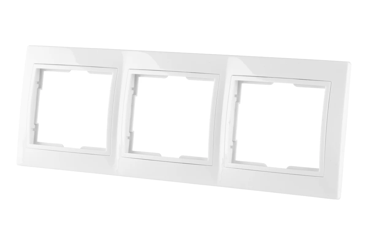 Рамка 3-х постовая горизонтальная белая "Таймыр" TDM*