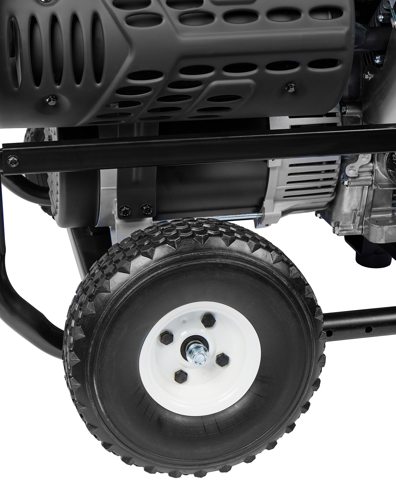 ELITECH GES 15500ЕAW Генератор бен,4-т,мак12/ном11кВт,230В,12В,2роз230В-16А,1роз230В-32А,т/б-40л,178