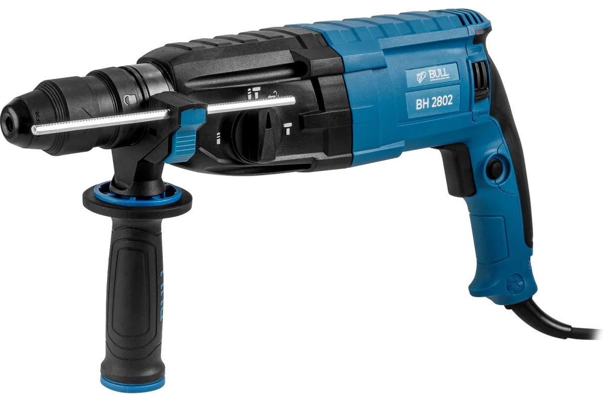 Перфоратор BULL BH 2802 в чем. 850 Вт, 3.2 Дж, 28 мм, 4 реж. + 2 зубила, 3 сверла, БЗП в комплекте