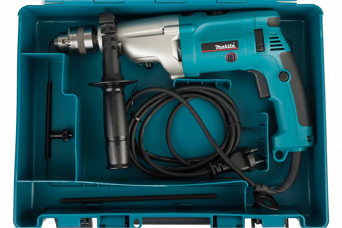 Makita Дрель ударная  HP 2070, 1010Вт,клп до 13мм, 0-1200/0-2900об/мин, кейс 