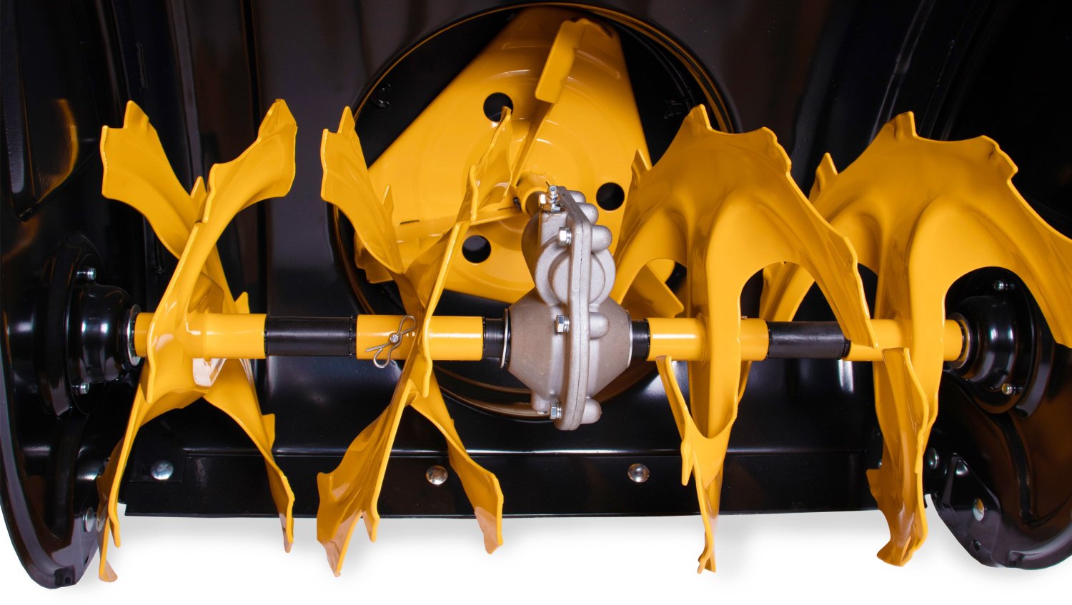 Снегоотбрасыватель CHAMPION ST761BS 6,5 л/с, шир.обр. 610 мм,6F/2R колеса, фара,эл.стартер,обогрев.