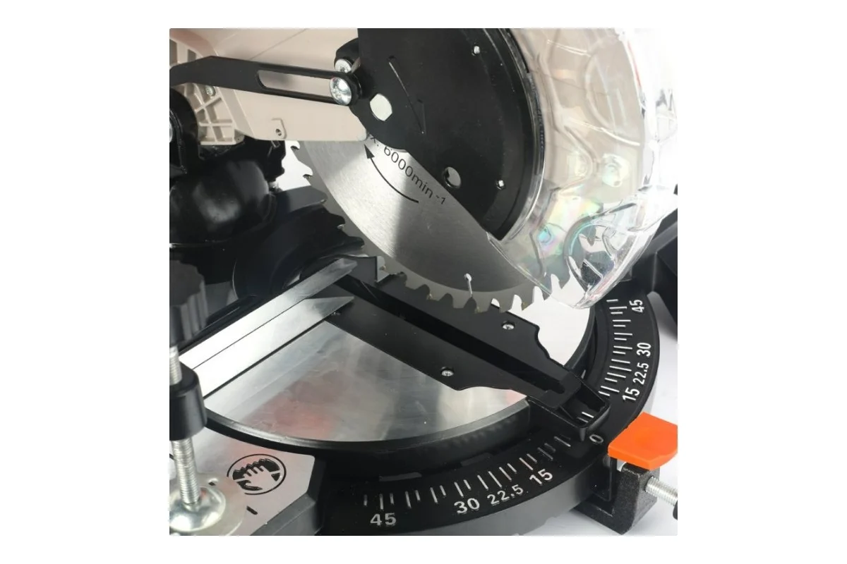 Пила торцовочная PATRIOT MS 253, мощность 1600Вт, пильный диск 255 мм.