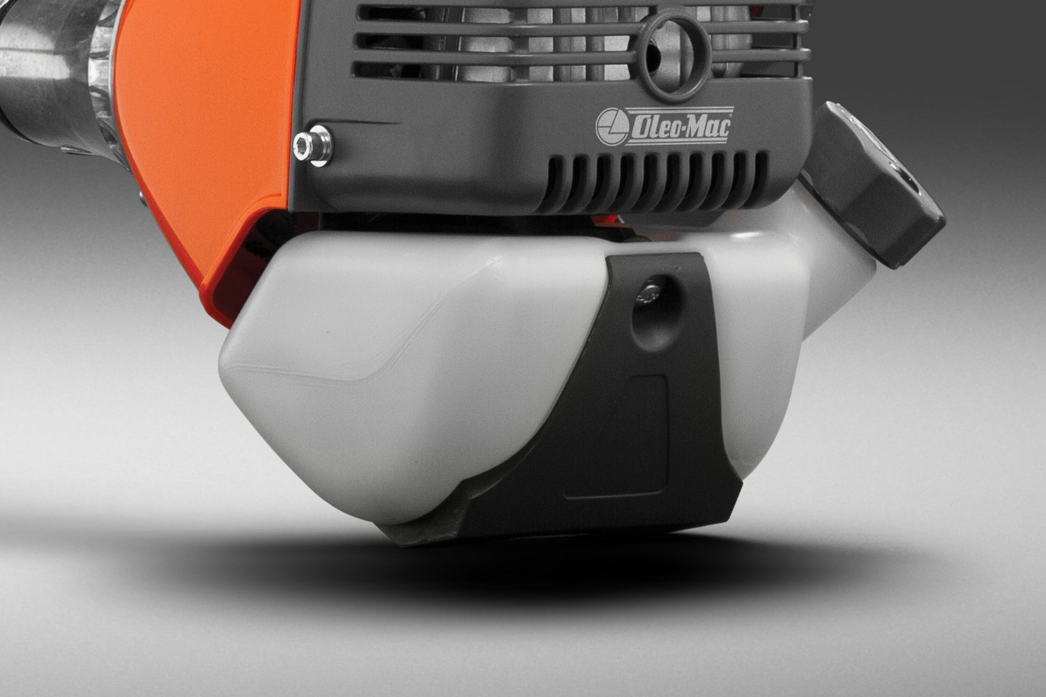 Бензокоса Oleo-Mac SPARTA 25 ECO ALUMINIUM, 800 Вт (1.0л/с), леска 2,4мм, диск 230мм, вело -руль