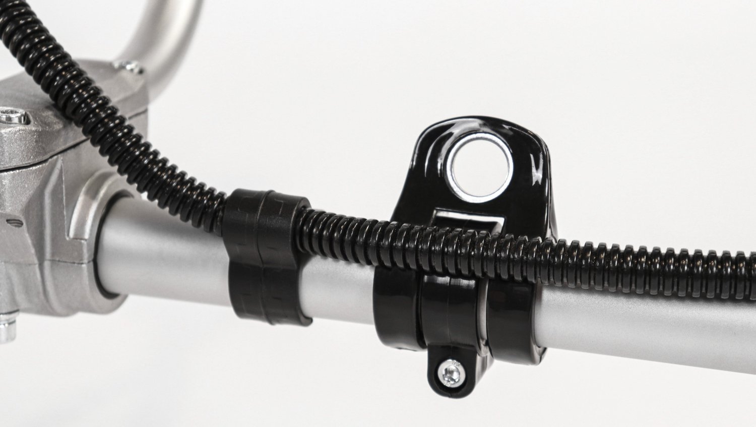 Бензотриммер CHAMPION Т463S-2 PRO(неразъем.прям. 1,7кВт 47см³ 8кг HT22+40/255/25,4 U-ручка лег.старт