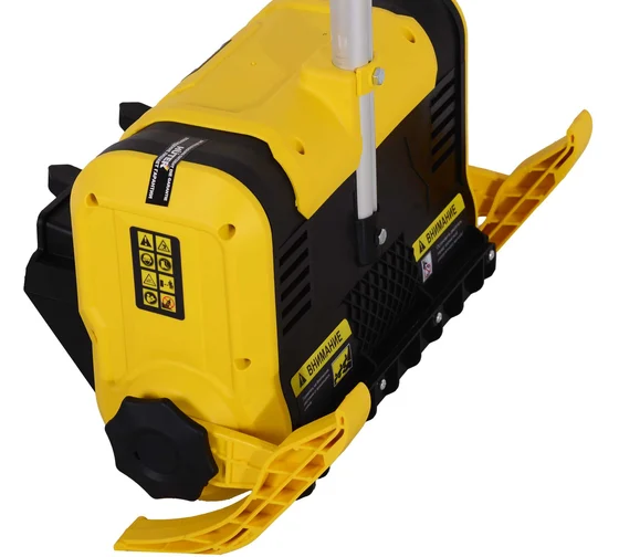 Снегоуборщик аккумуляторный Huter SGC 20-Li 4 Ач, 20 В, несамоходный, ковш - 30x22 см, 3,8 кг