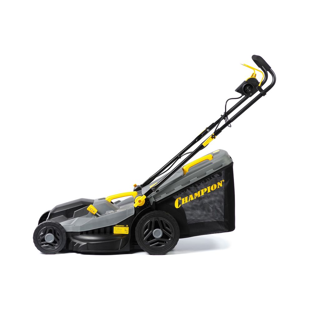 Газонокосилка эл. CHAMPION EM4318 (1,8 кВт пласт.+ткань травосб. 52л ширина 430мм 30-75мм, 12,9кг)