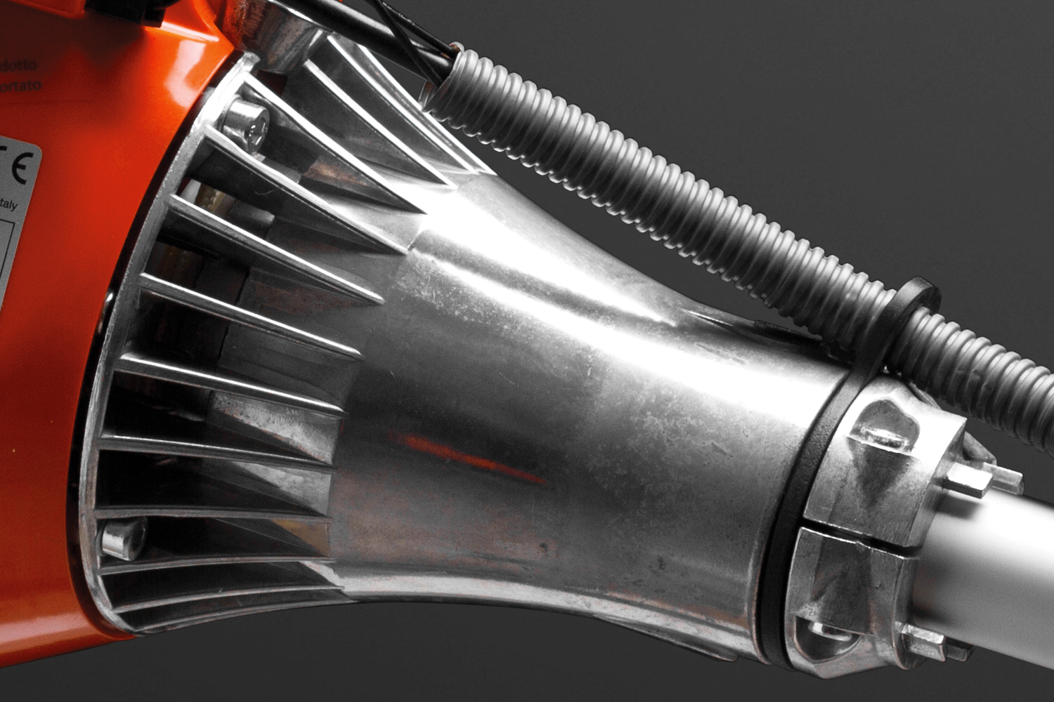 Бензокоса Oleo-Mac SPARTA 25 ECO ALUMINIUM, 800 Вт (1.0л/с), леска 2,4мм, диск 230мм, вело -руль