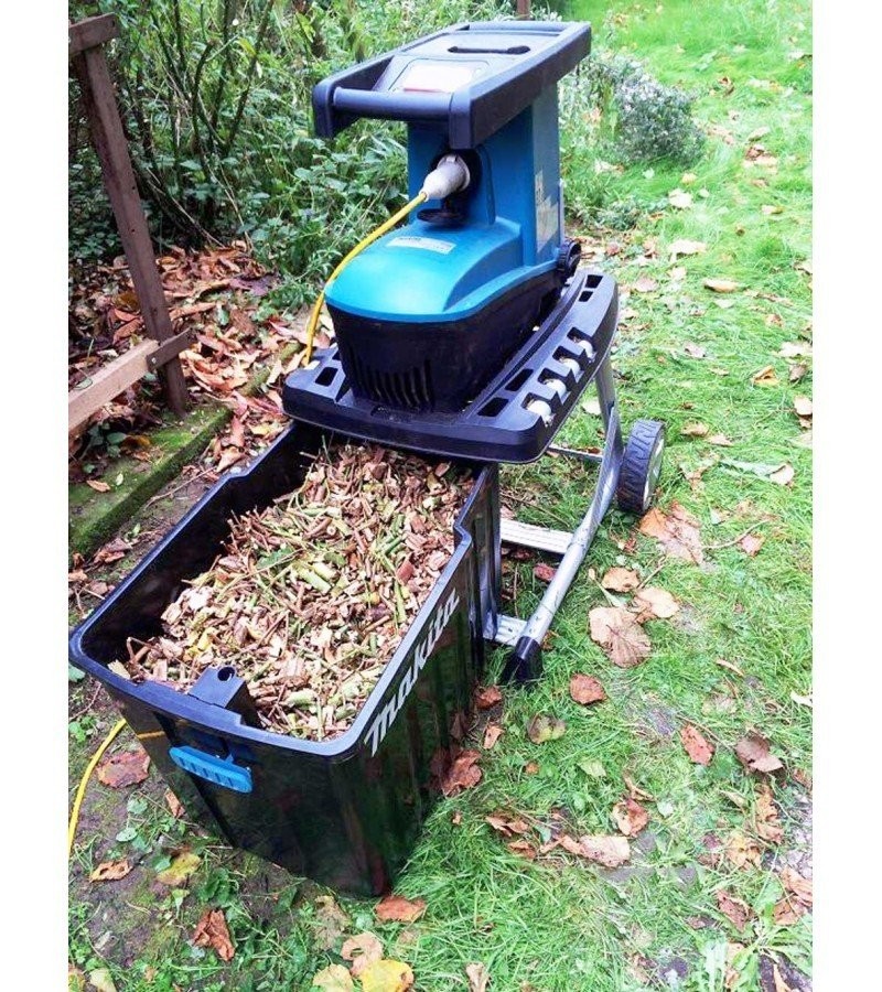 Makita UD2500 Измельчитель веток 2,5кВт,до45мм,фреза 40об/мин,контейнер 67л,колеса для трансп.