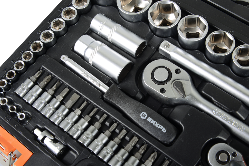 Набор инструментов АВТО, 1/2" , 1/4" , CrV, в кейсе 82 предм Вихрь