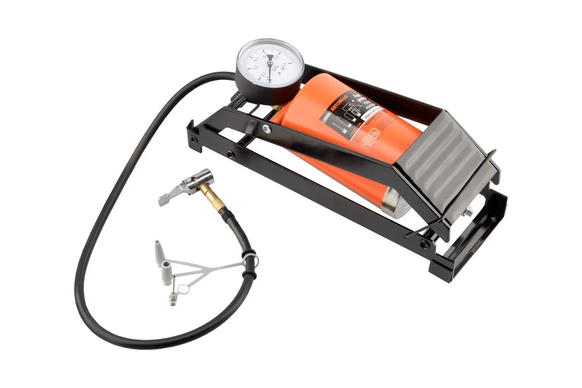 Насос ножной с манометром металлический // АВТОДЕЛО