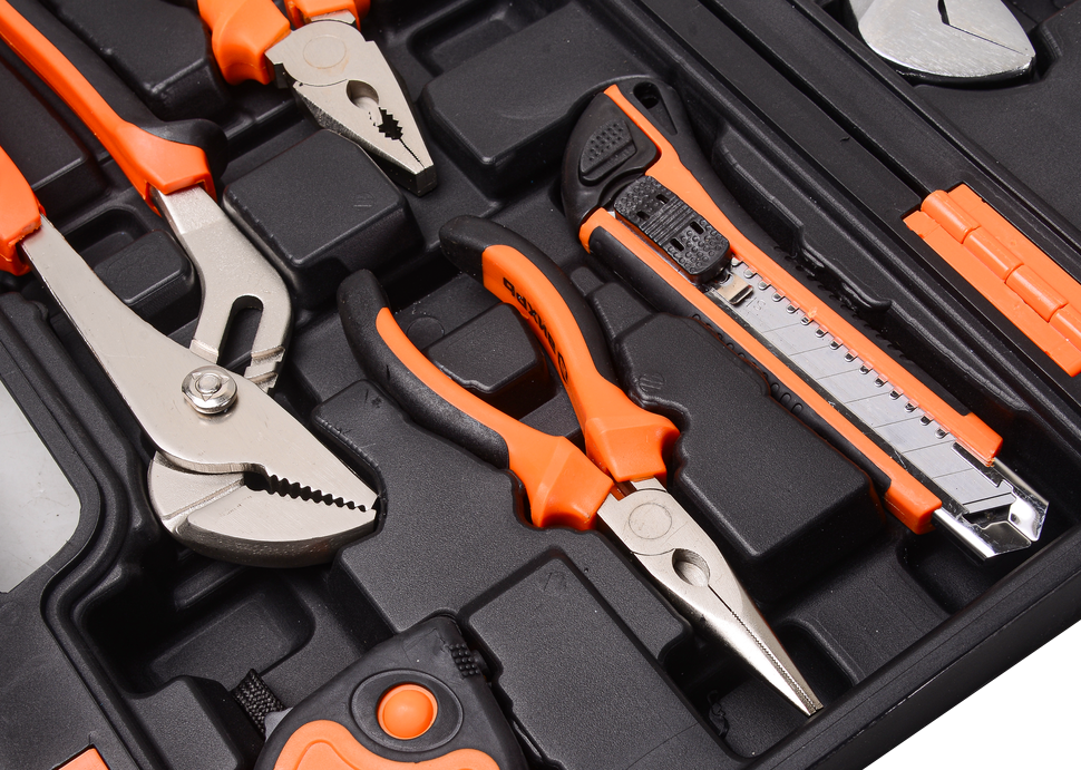 Набор инструмента бытовой, в кейсе 23 предмета Вихрь