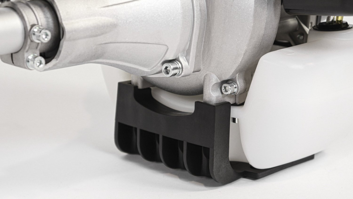 Бензотриммер CHAMPION Т463S-2 PRO(неразъем.прям. 1,7кВт 47см³ 8кг HT22+40/255/25,4 U-ручка лег.старт